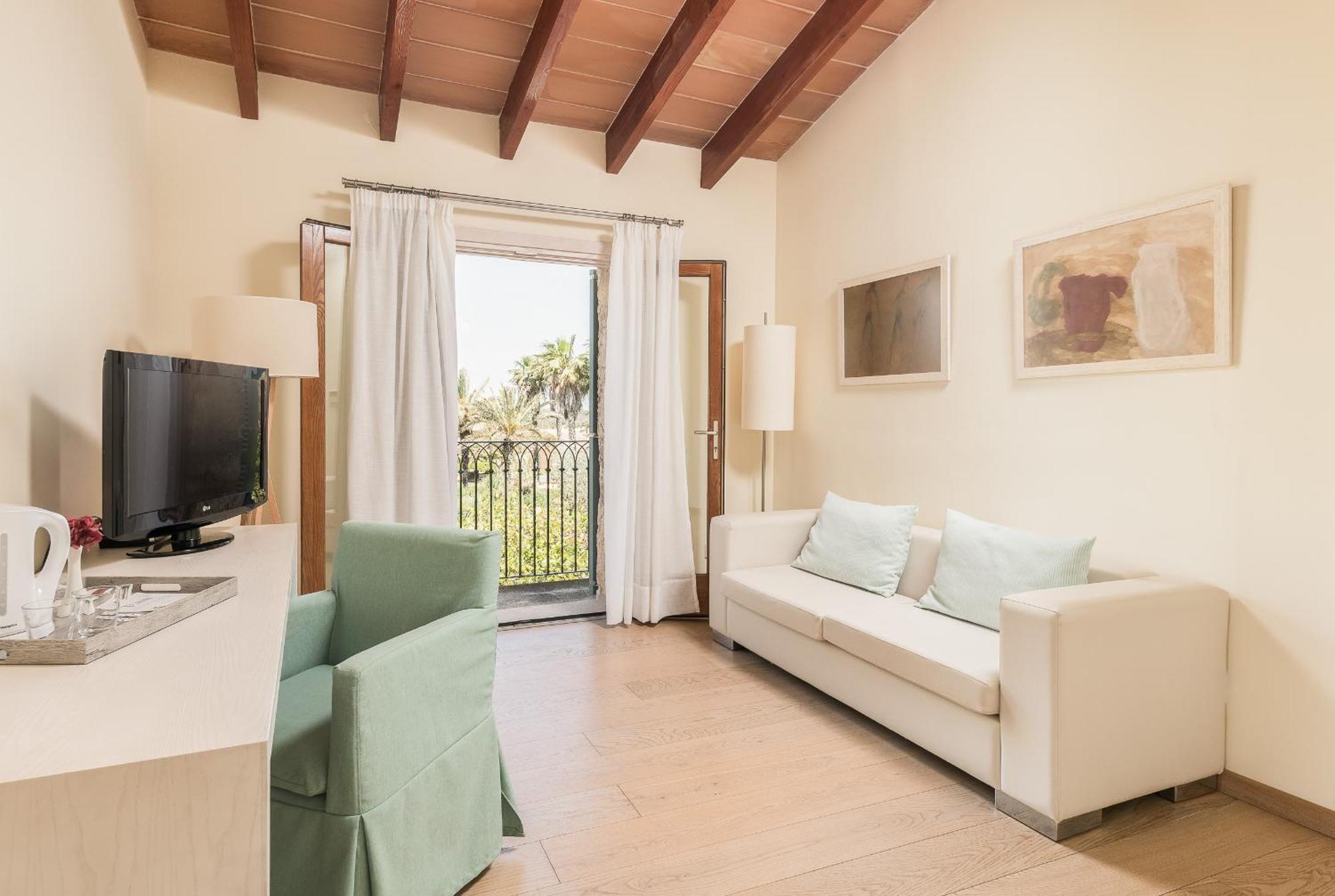 Sa Franquesa Nova Hotel 4*